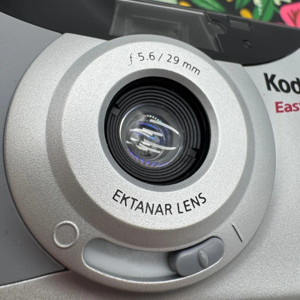 Kodak EasyLoad 35 KE30 Point and Shoot 35mm Film Camera Silver Ektanar Lens